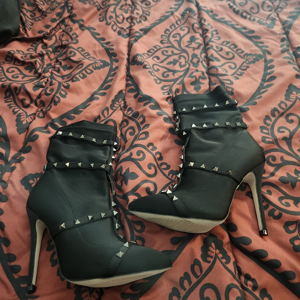 Source Unknown Black Heeled Boots with Studded Straps Size 8